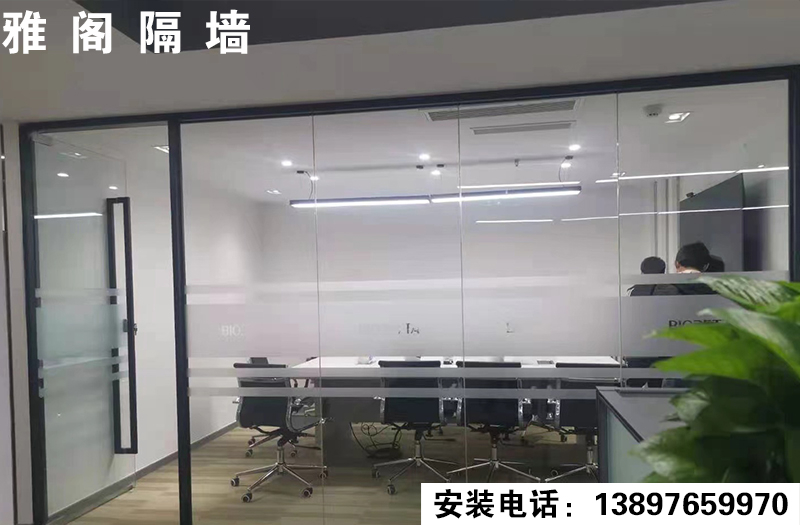西寧城北歪歪樓單玻完工！